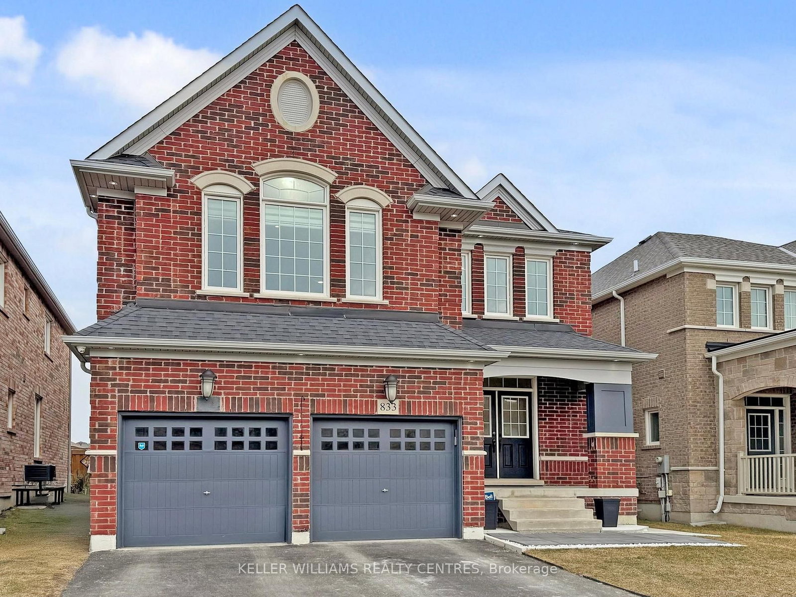833 Langford Boulevard • Bradford West Gwillimbury, ON photo 2