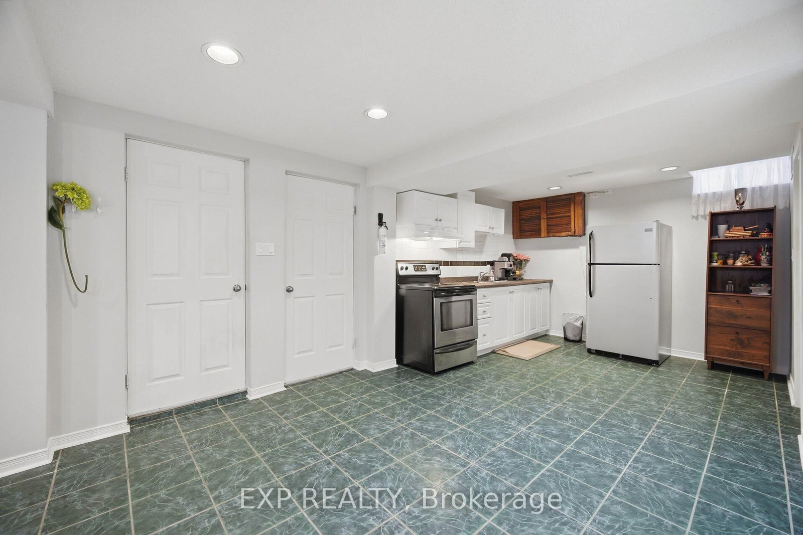 70 Embassy Drive • Vaughan, ON photo 27