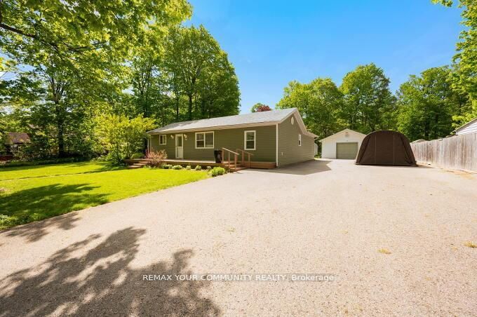 781 Edward Street • Innisfil, ON photo 4