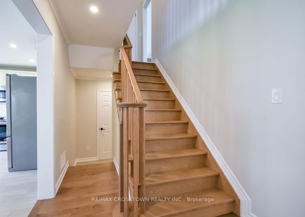 14 Fred Silvester Road • Whitchurch-Stouffville, ON photo 18