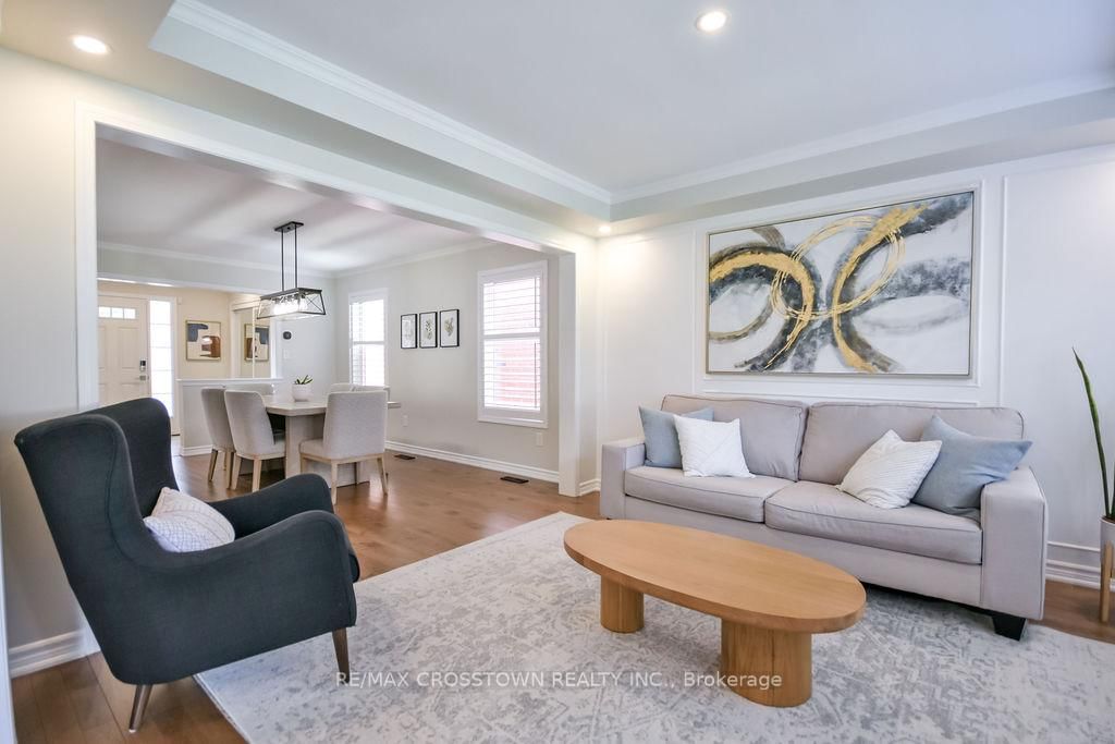 14 Fred Silvester Road • Whitchurch-Stouffville, ON photo 8