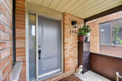 112 Andrea Lane • Vaughan, ON photo 5