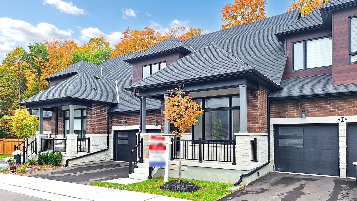 5 Vern Robertson Gate • Uxbridge, ON photo 2