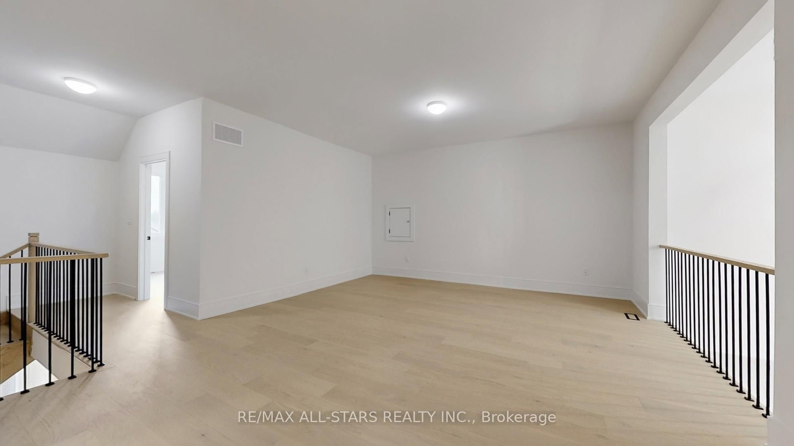 5 Vern Robertson Gate • Uxbridge, ON photo 26