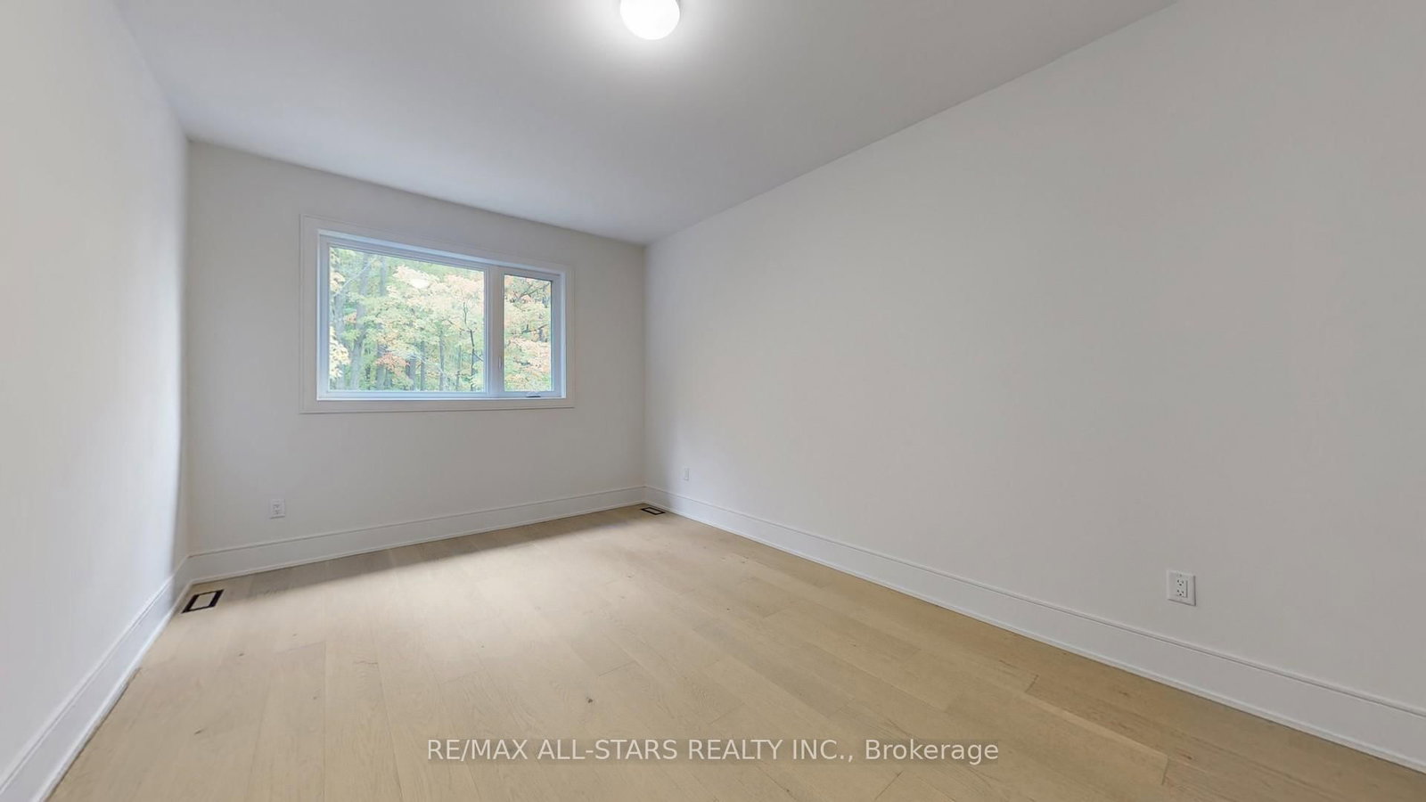 5 Vern Robertson Gate • Uxbridge, ON photo 29
