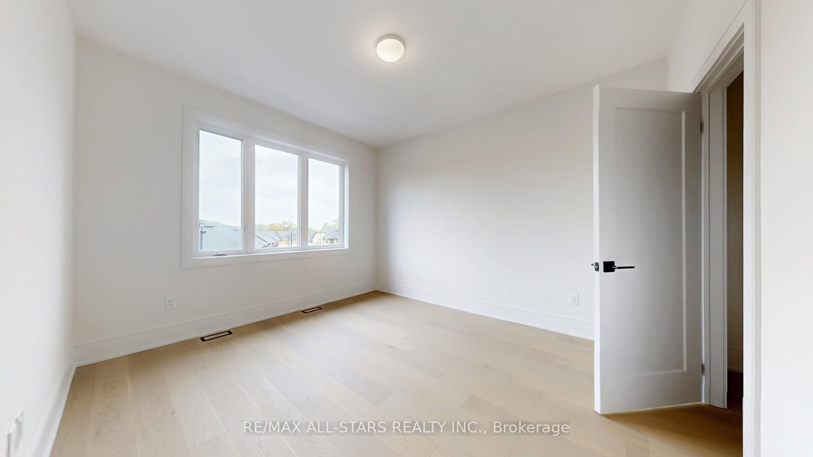 5 Vern Robertson Gate • Uxbridge, ON photo 30
