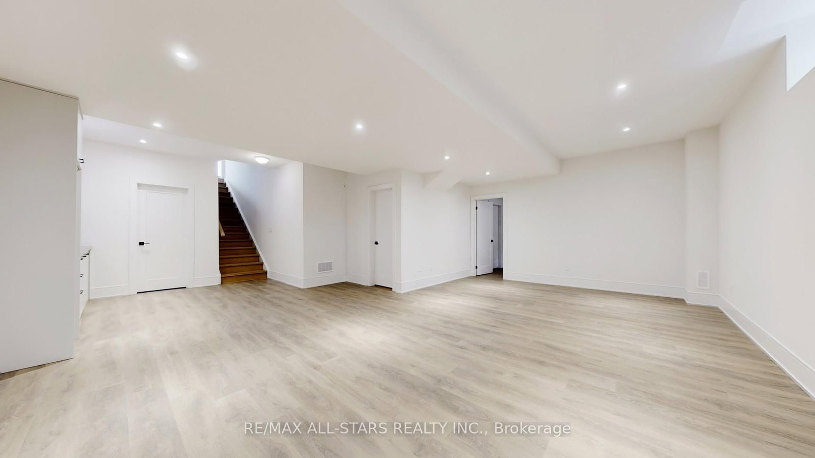 5 Vern Robertson Gate • Uxbridge, ON photo 34