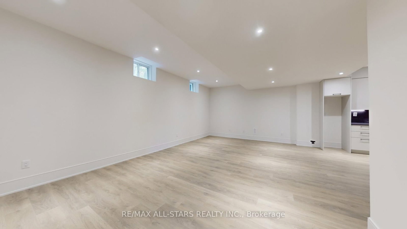 5 Vern Robertson Gate • Uxbridge, ON photo 35