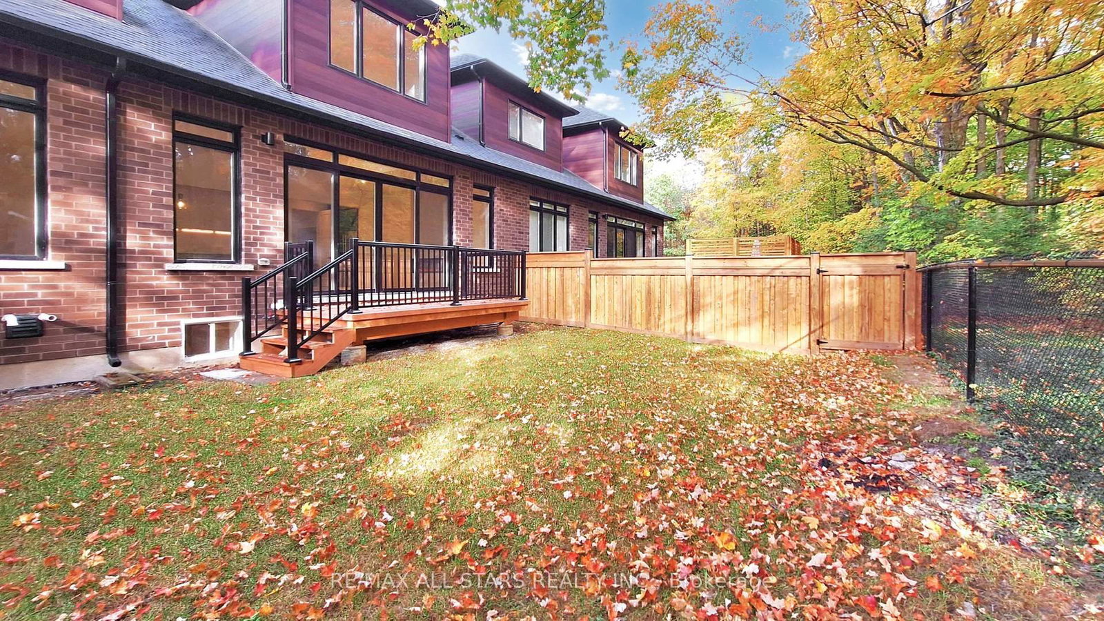 5 Vern Robertson Gate • Uxbridge, ON photo 43