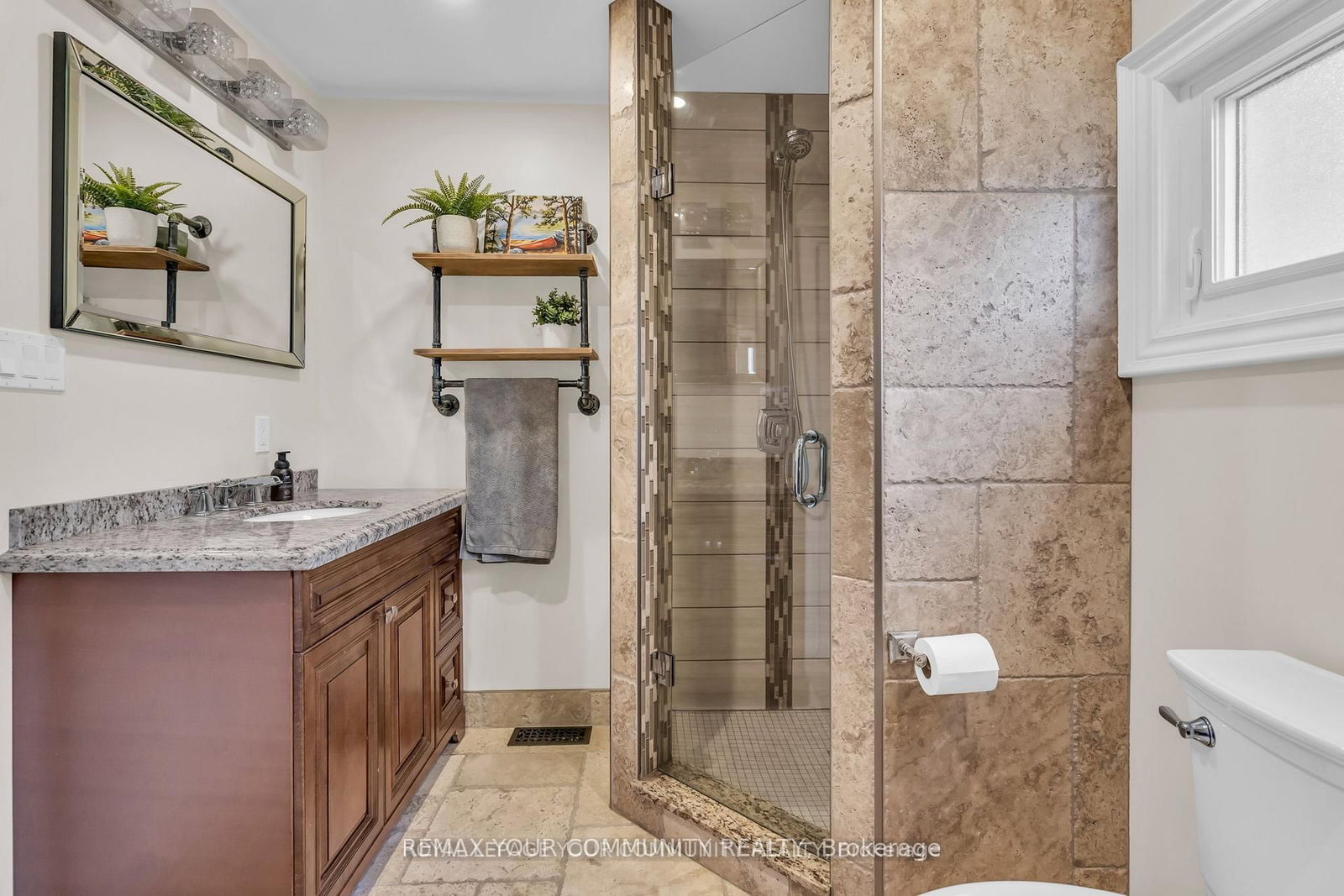 21039 Dalton Road • Georgina, ON photo 18