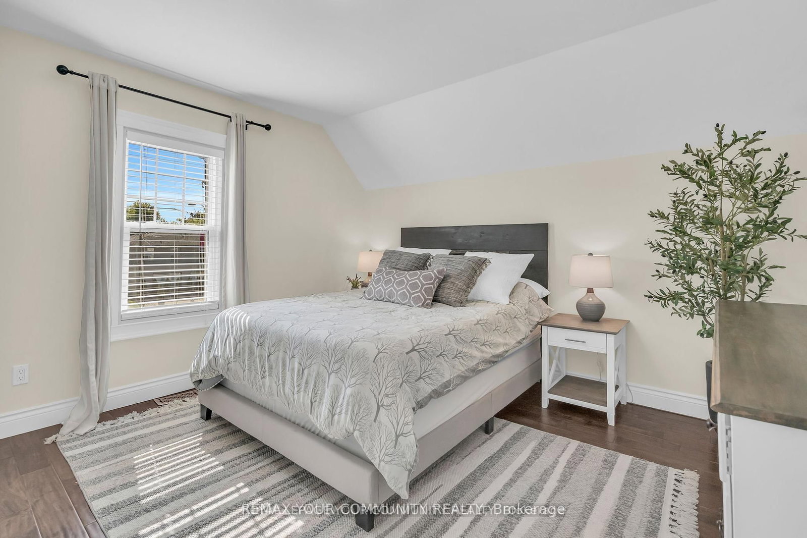 21039 Dalton Road • Georgina, ON photo 20