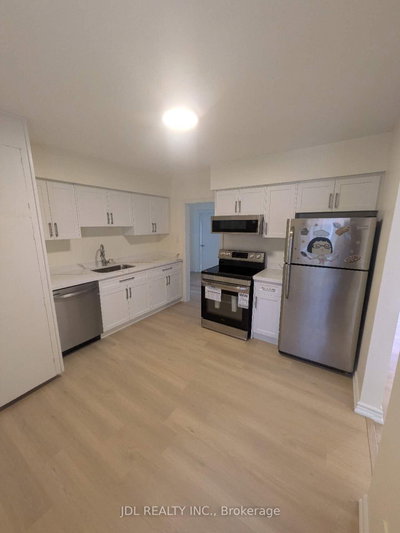 7900 Yonge Street — photo 4
