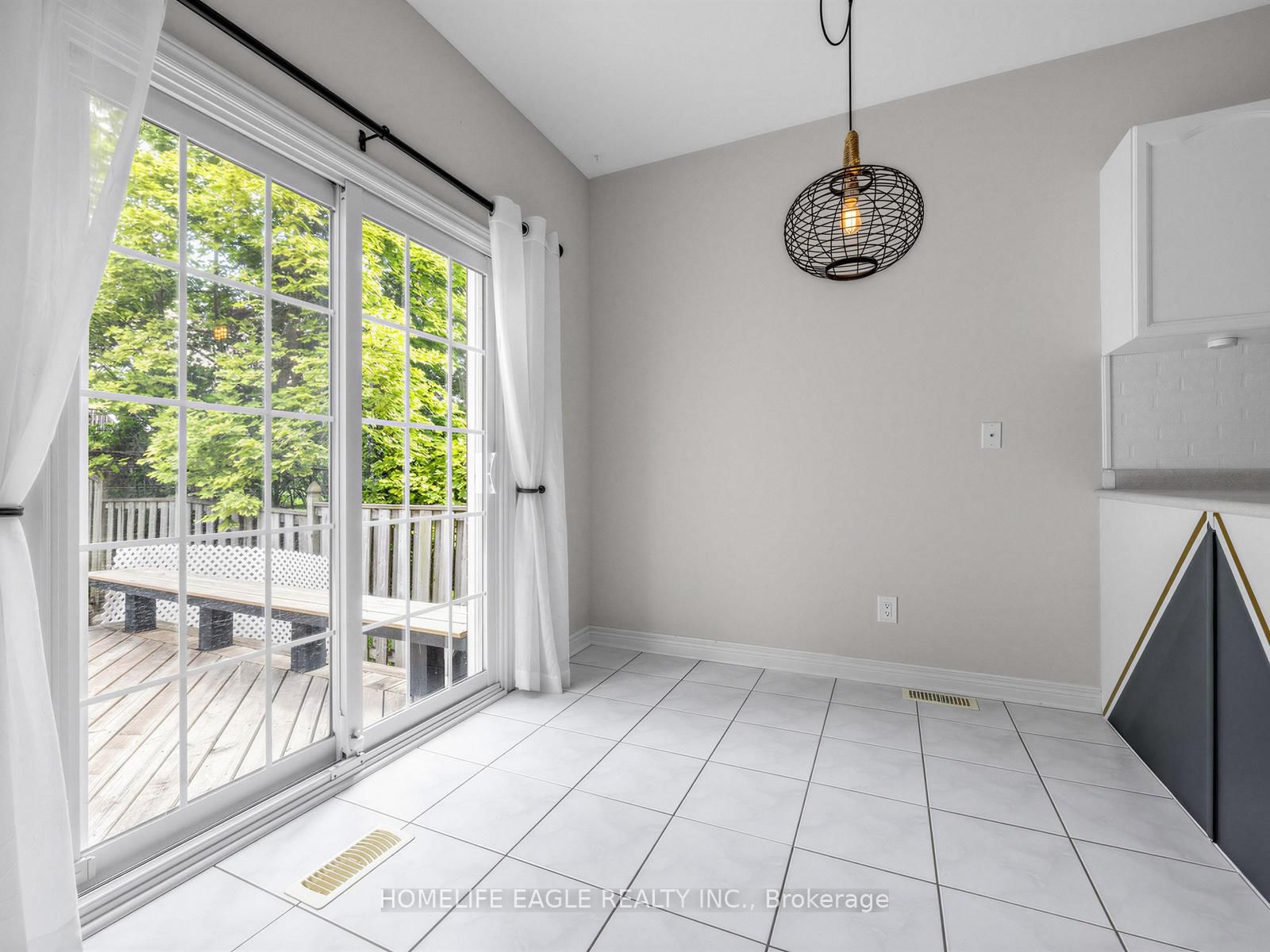 101 Downey Circle • Aurora, ON photo 12