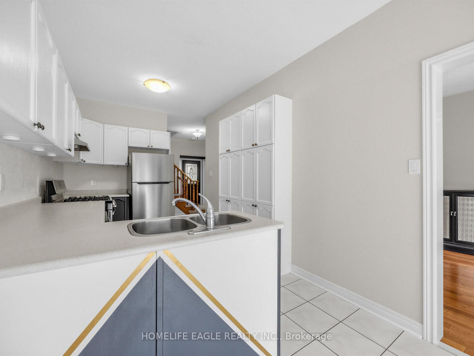 101 Downey Circle • Aurora, ON photo 15