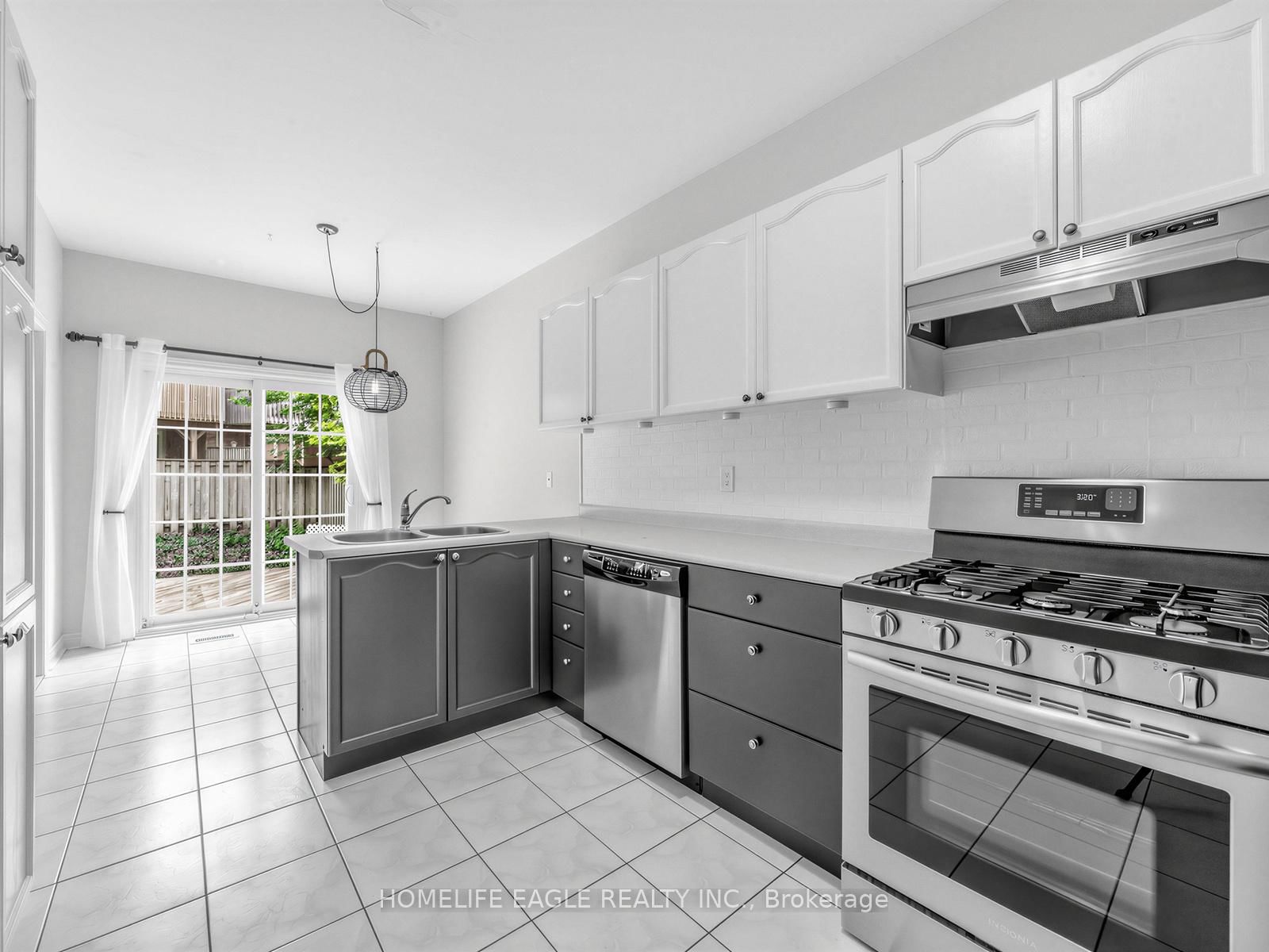 101 Downey Circle • Aurora, ON photo 17