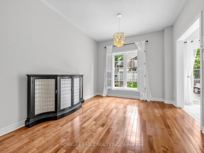 101 Downey Circle • Aurora, ON photo 8