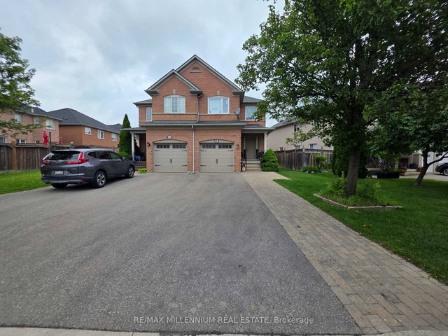 40 Echo Ridge Crescent