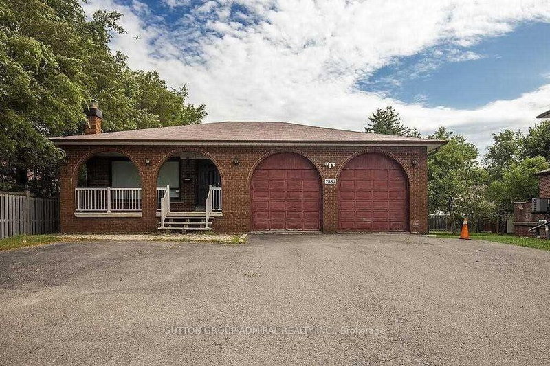 home for lease on Main/Up-7887 Dufferin Street