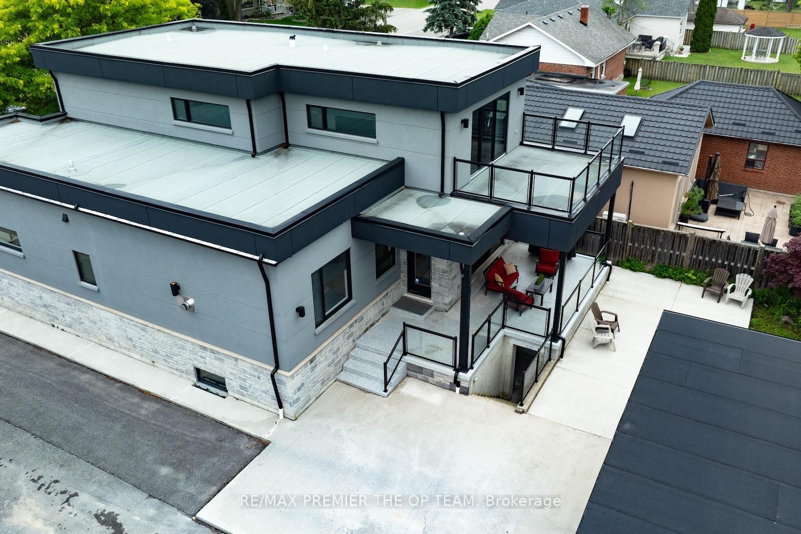 54 Cheltenham Avenue • Vaughan, ON photo 43