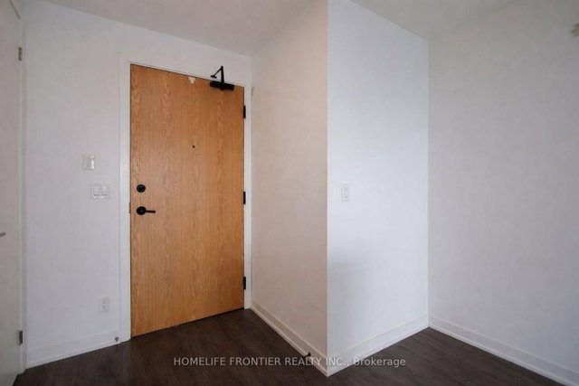 2310 - 7950 Bathurst Street