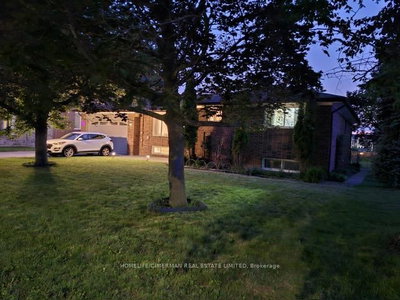 92 Bond Crescent