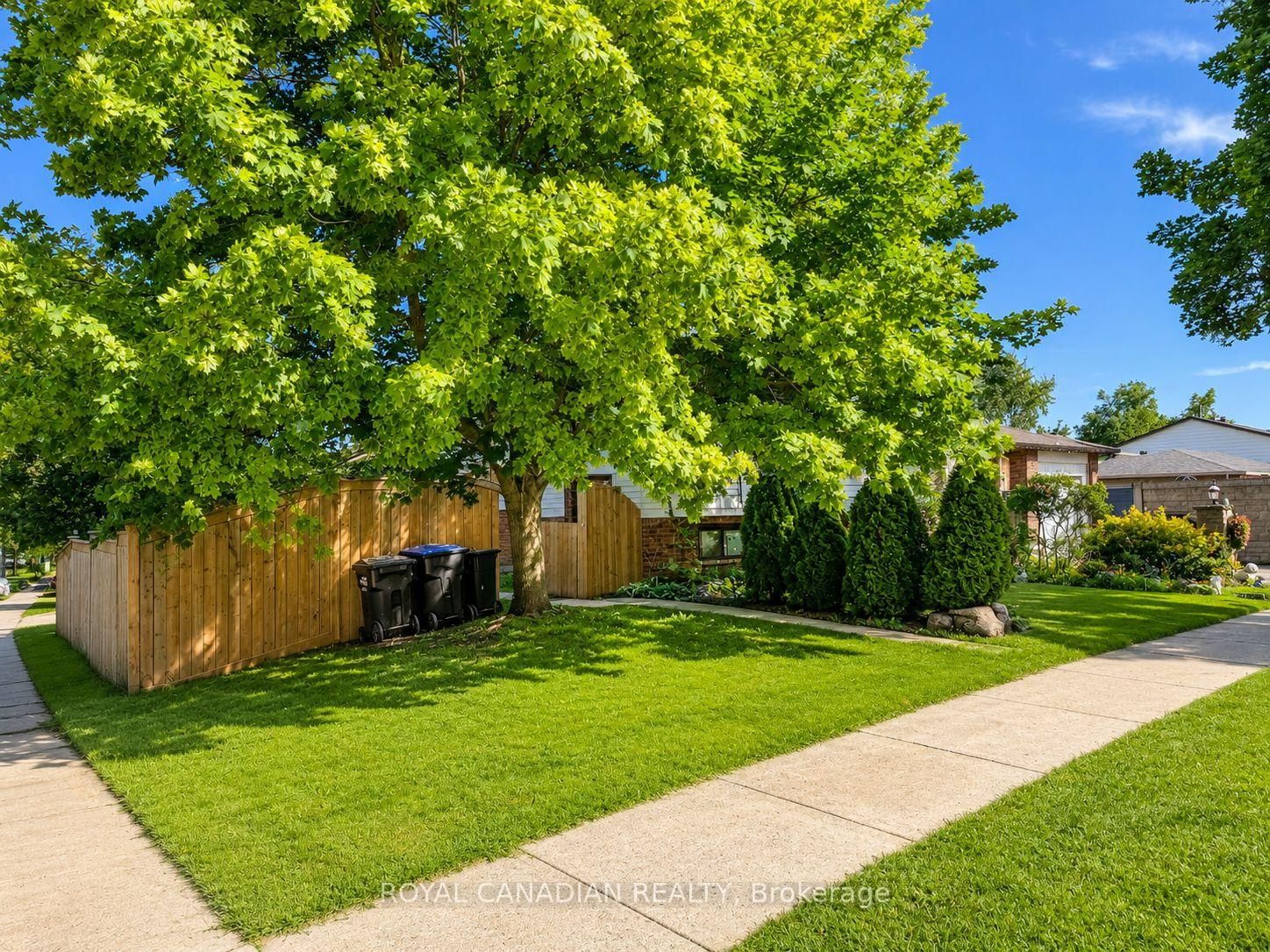 36 Maplegrove Avenue • Bradford West Gwillimbury, ON photo 22