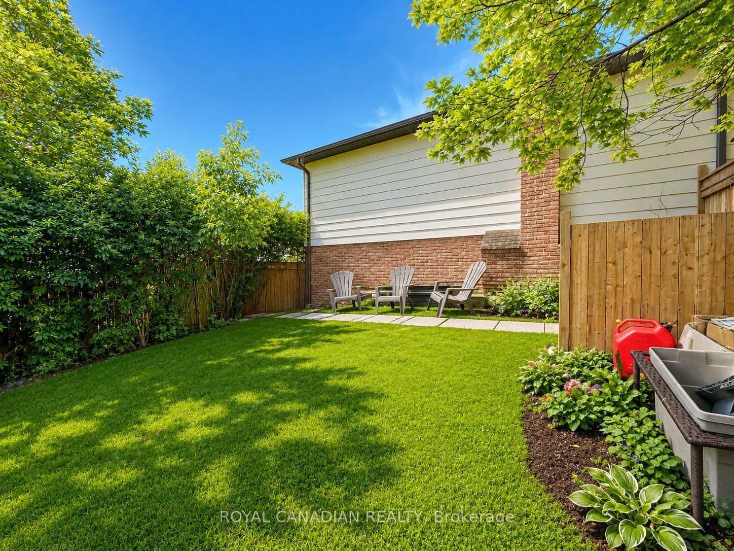 36 Maplegrove Avenue • Bradford West Gwillimbury, ON photo 23