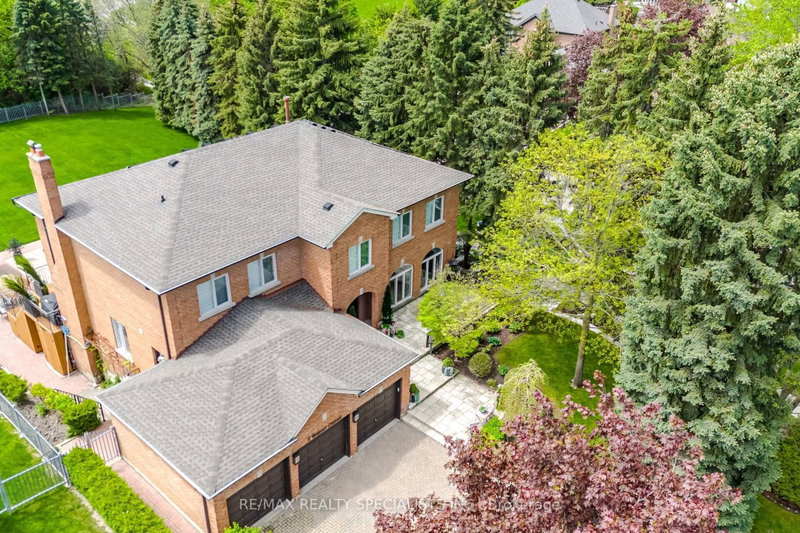 5 Rossmull Cres, Vaughan, Ontario