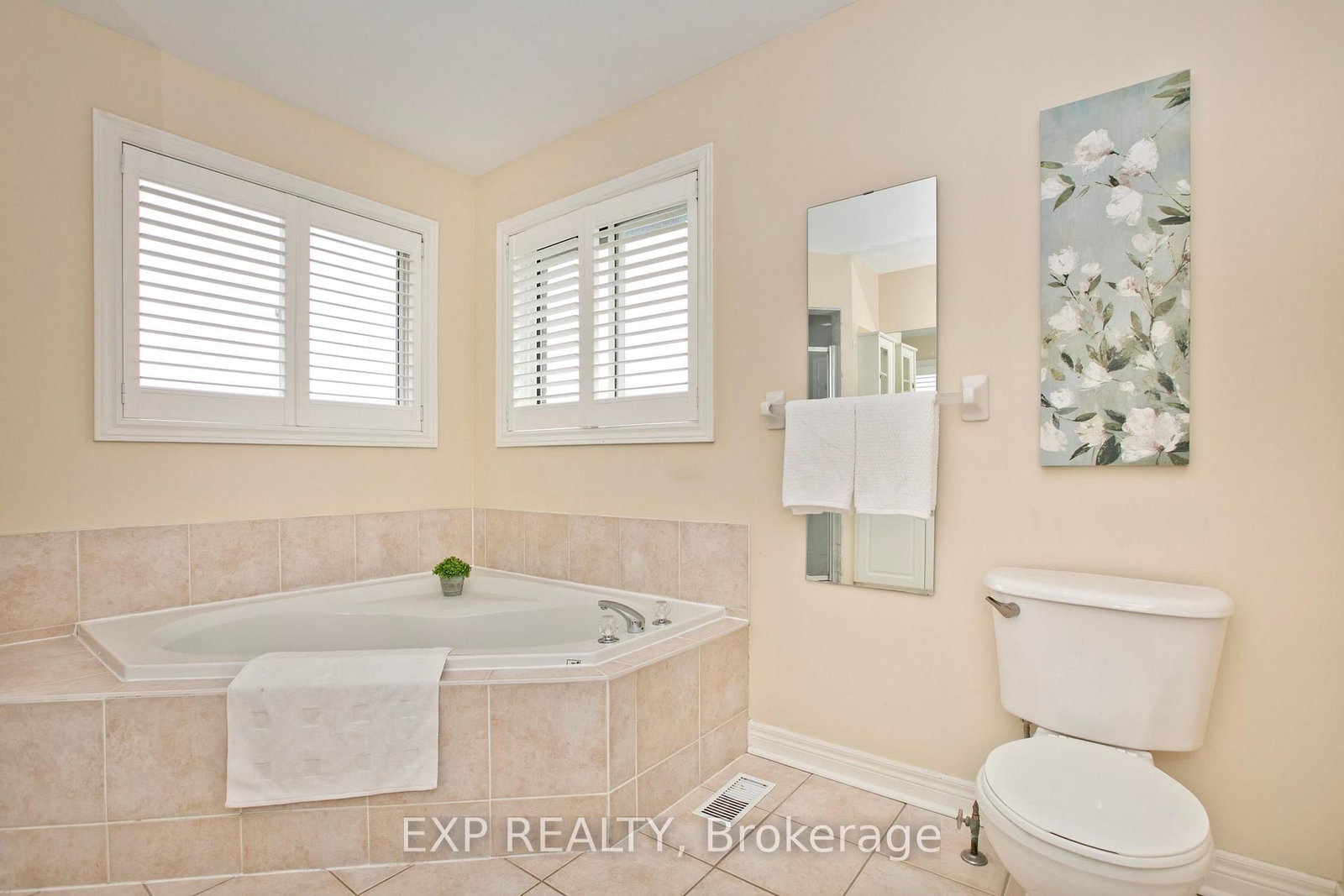55 Sandway Crescent • Vaughan, ON photo 24