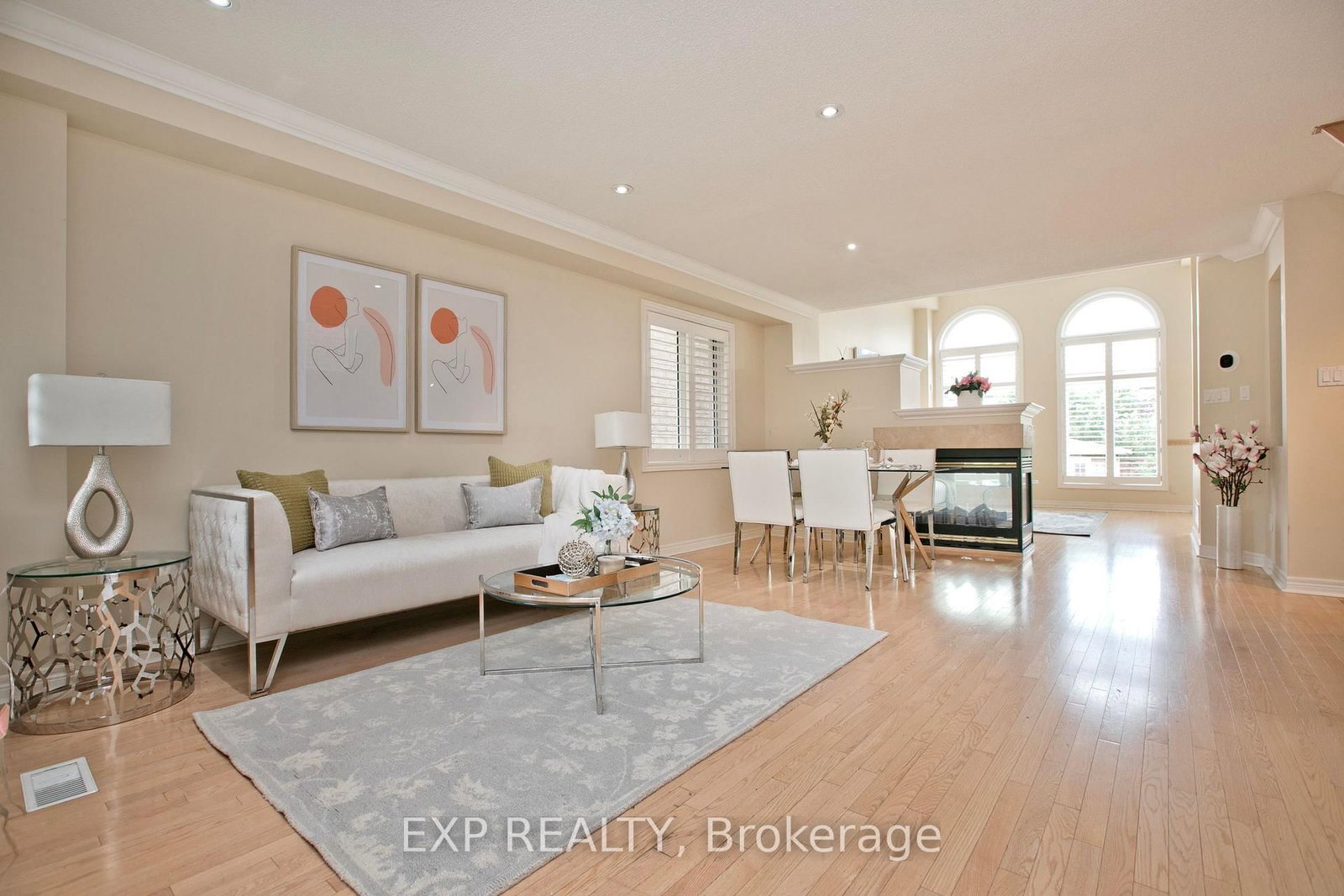55 Sandway Crescent • Vaughan, ON photo 4