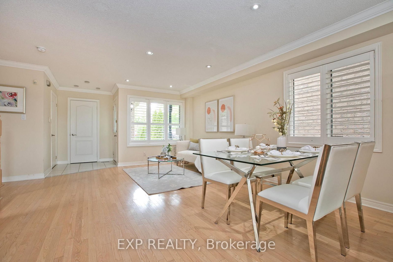 55 Sandway Crescent • Vaughan, ON photo 6