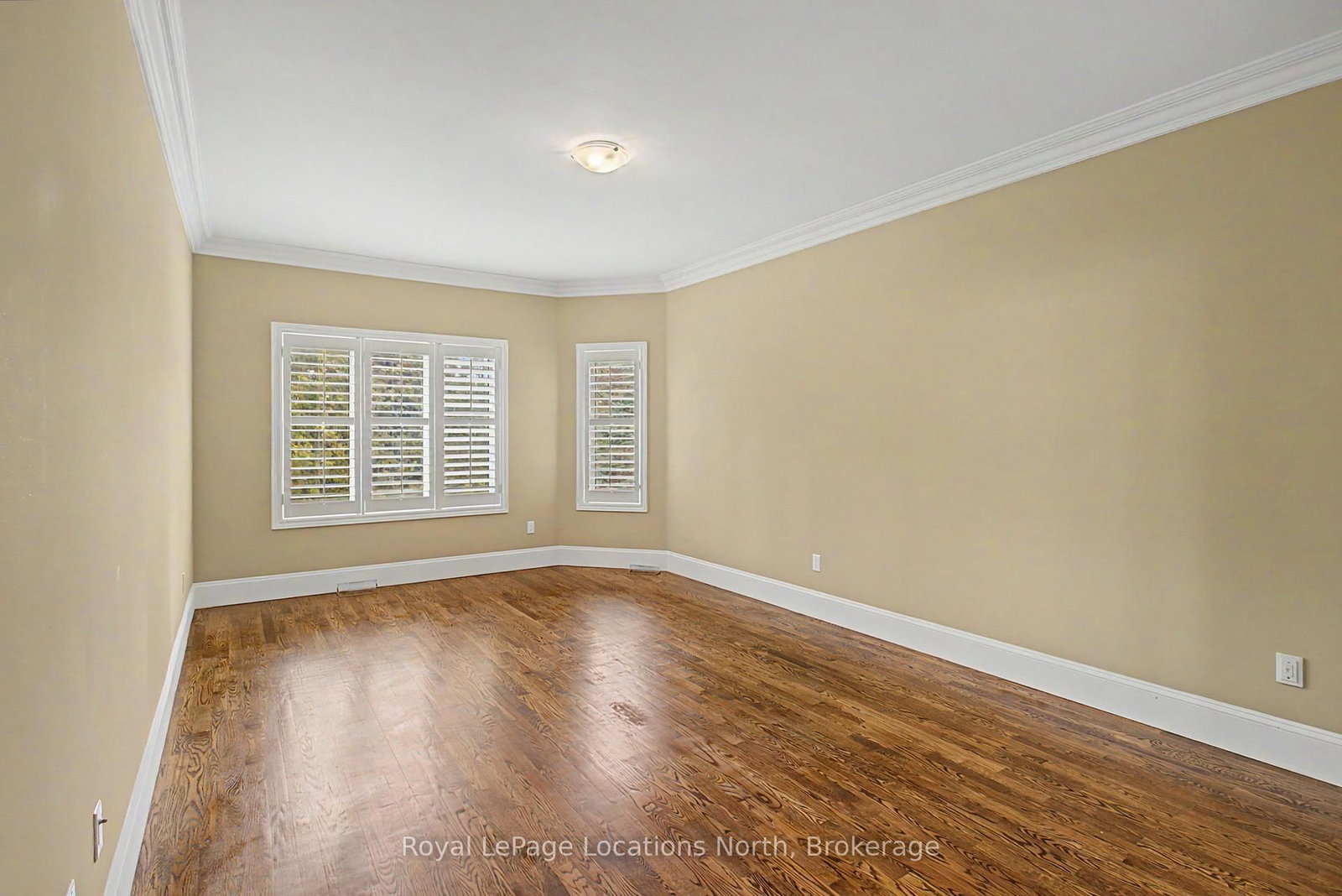 727 Madeline Heights • Newmarket, ON photo 11