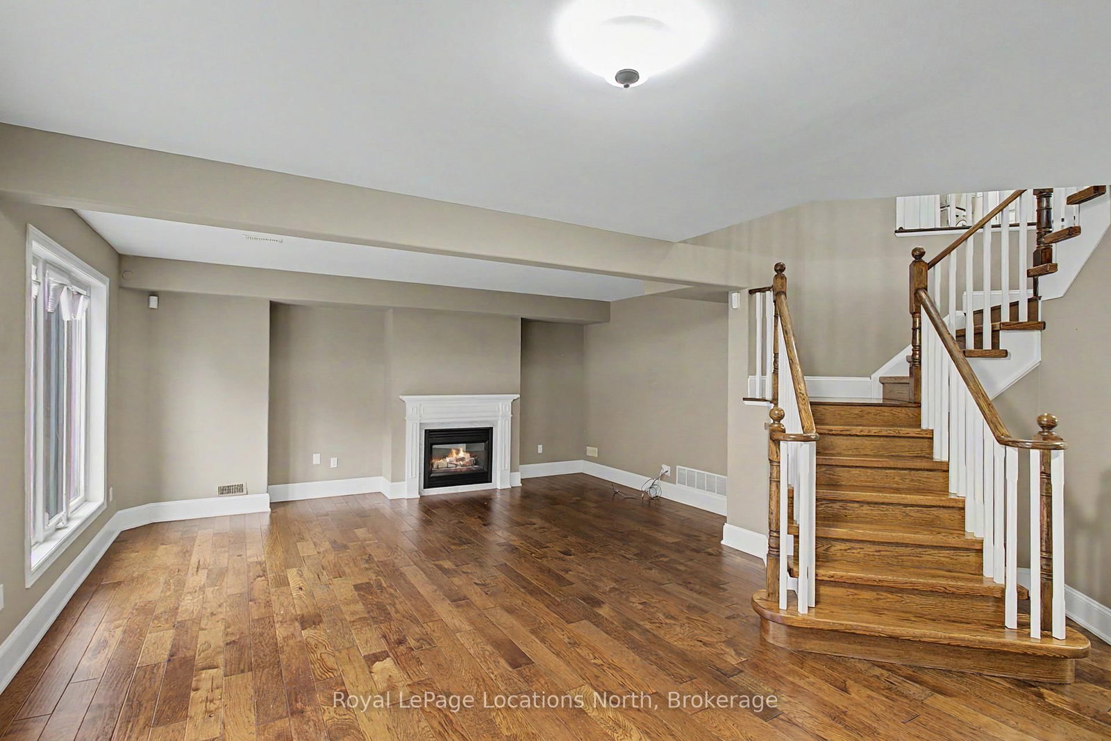 727 Madeline Heights • Newmarket, ON photo 17