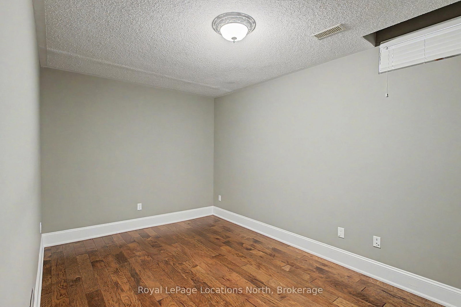 727 Madeline Heights • Newmarket, ON photo 21