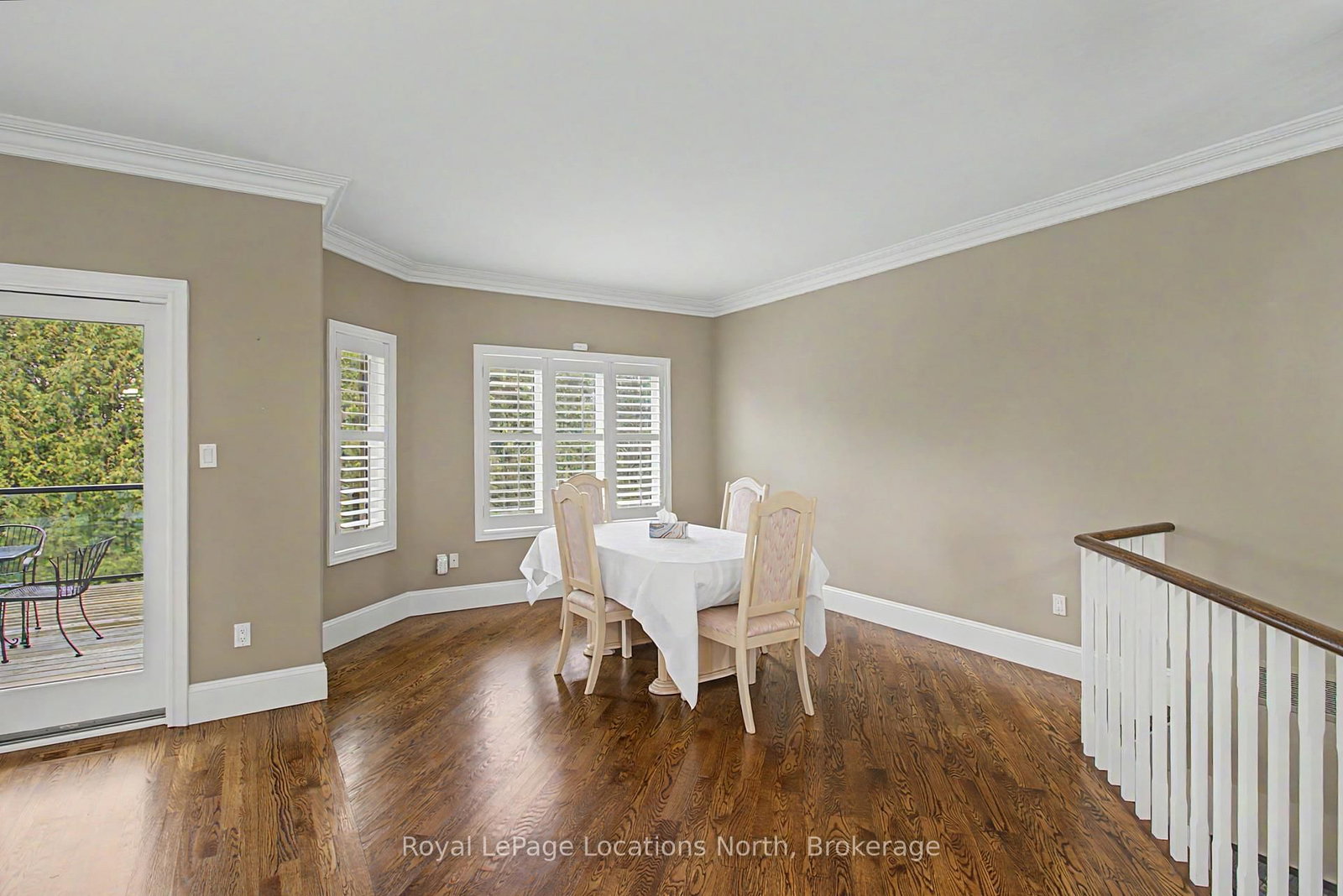 727 Madeline Heights • Newmarket, ON photo 5