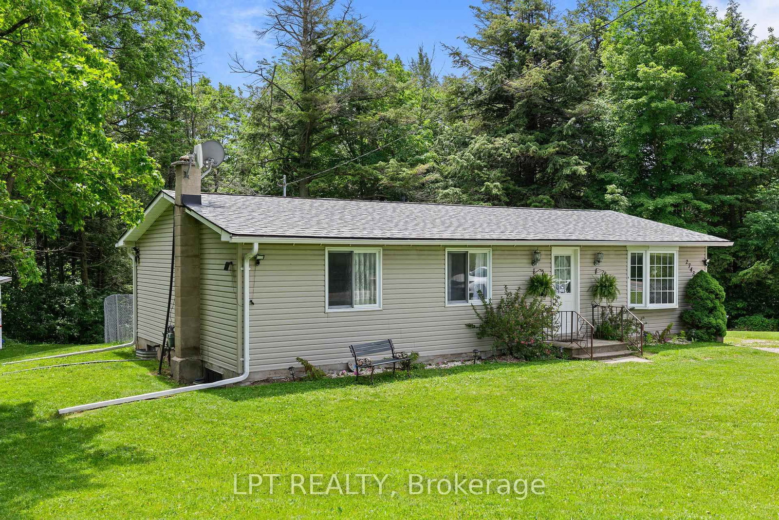 2743 Lockhart Road • Innisfil, ON photo 4