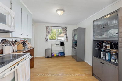 17 Farley Circle • Georgina, ON photo 9