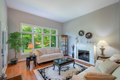 51 Bobby Locke Lane • Whitchurch-Stouffville, ON photo 9