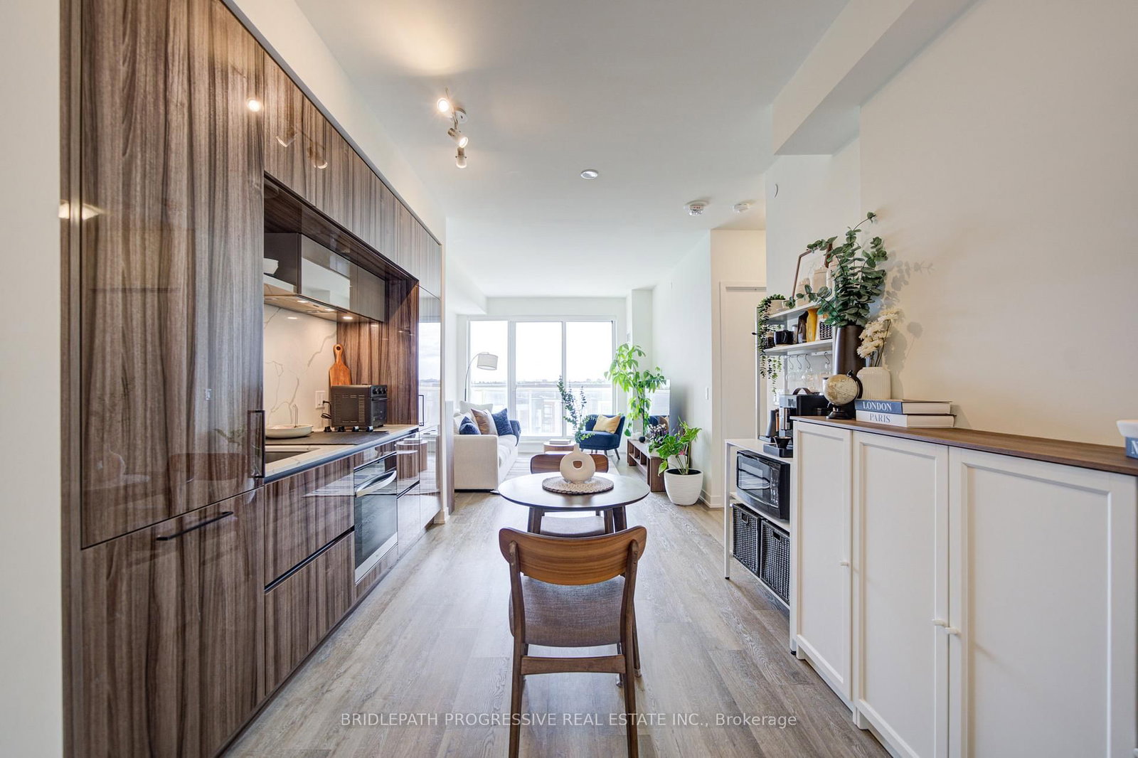 6 David Eyer Road • #518 • Richmond Hill, ON photo 15