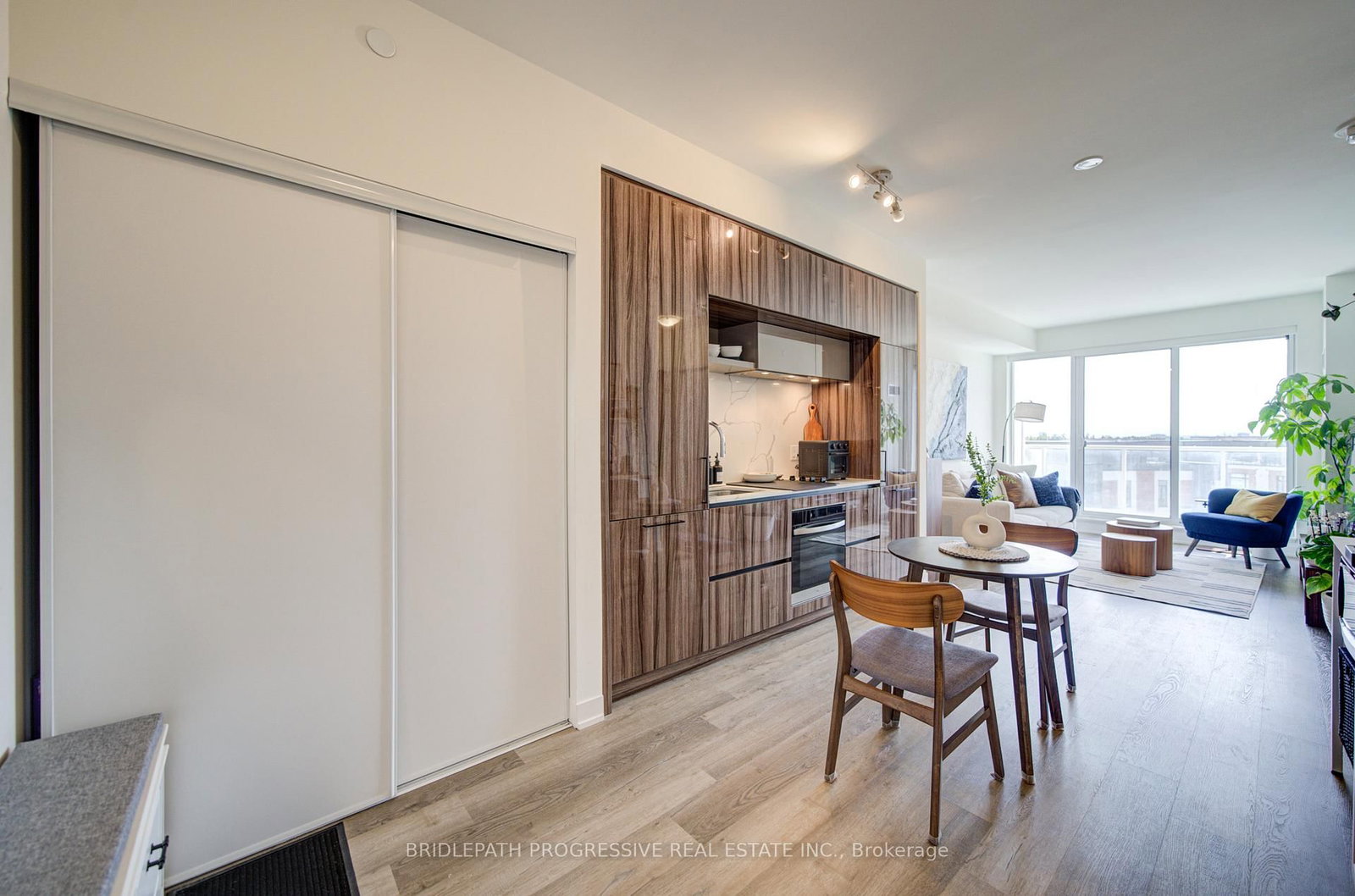 6 David Eyer Road • #518 • Richmond Hill, ON photo 20