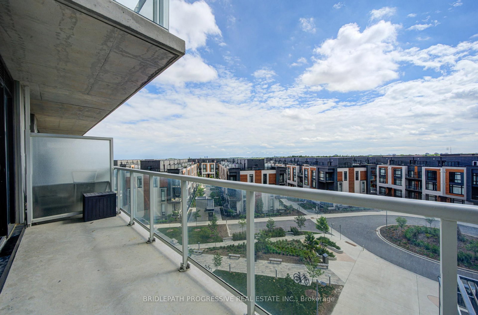 6 David Eyer Road • #518 • Richmond Hill, ON photo 27