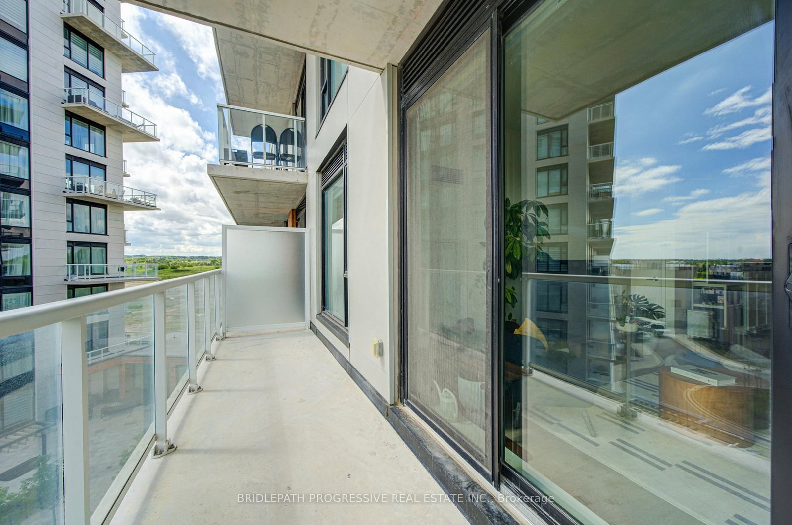 6 David Eyer Road • #518 • Richmond Hill, ON photo 30