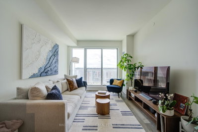 6 David Eyer Road • #518 • Richmond Hill, ON photo 9