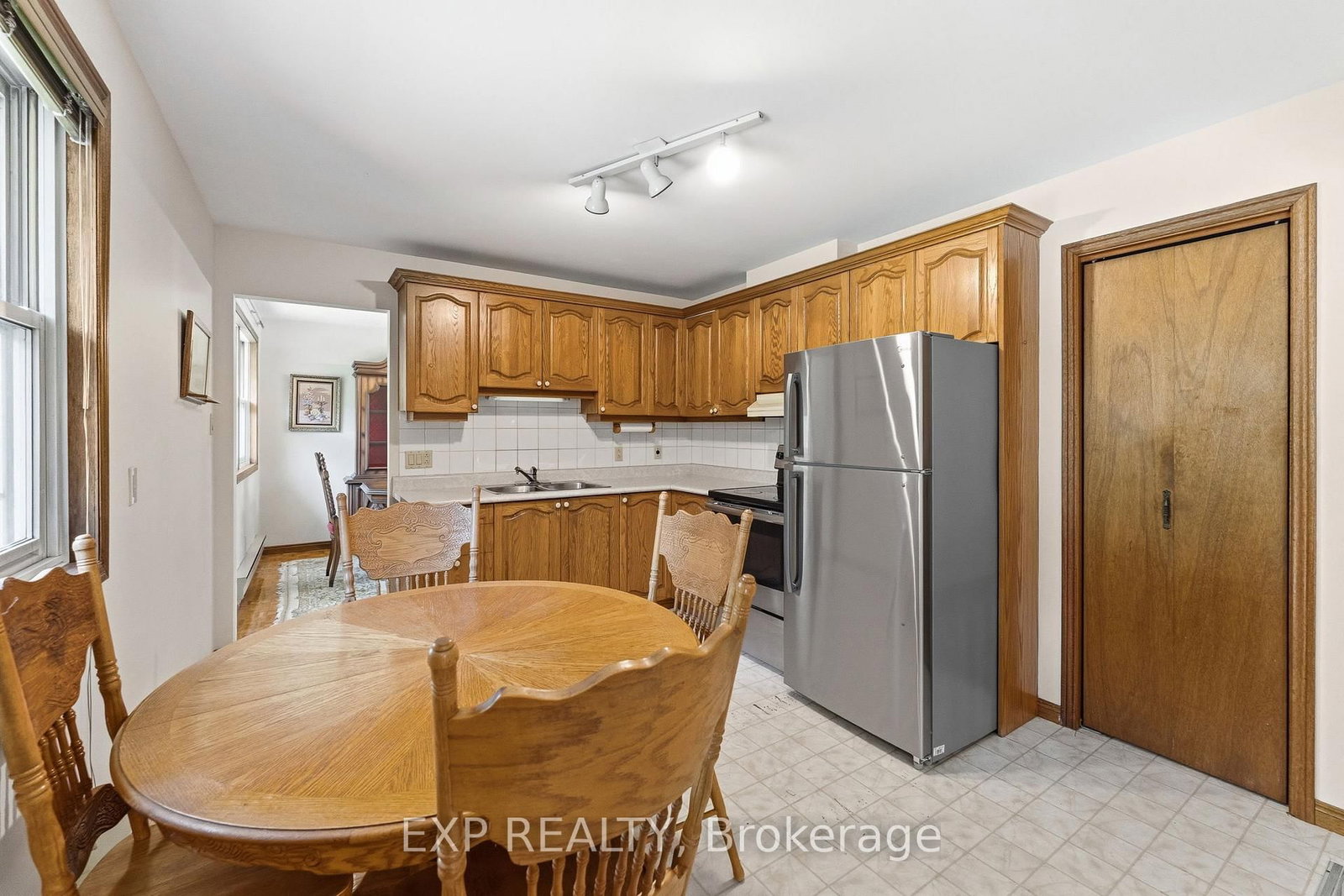 32 Louisa Street • Georgina, ON photo 14