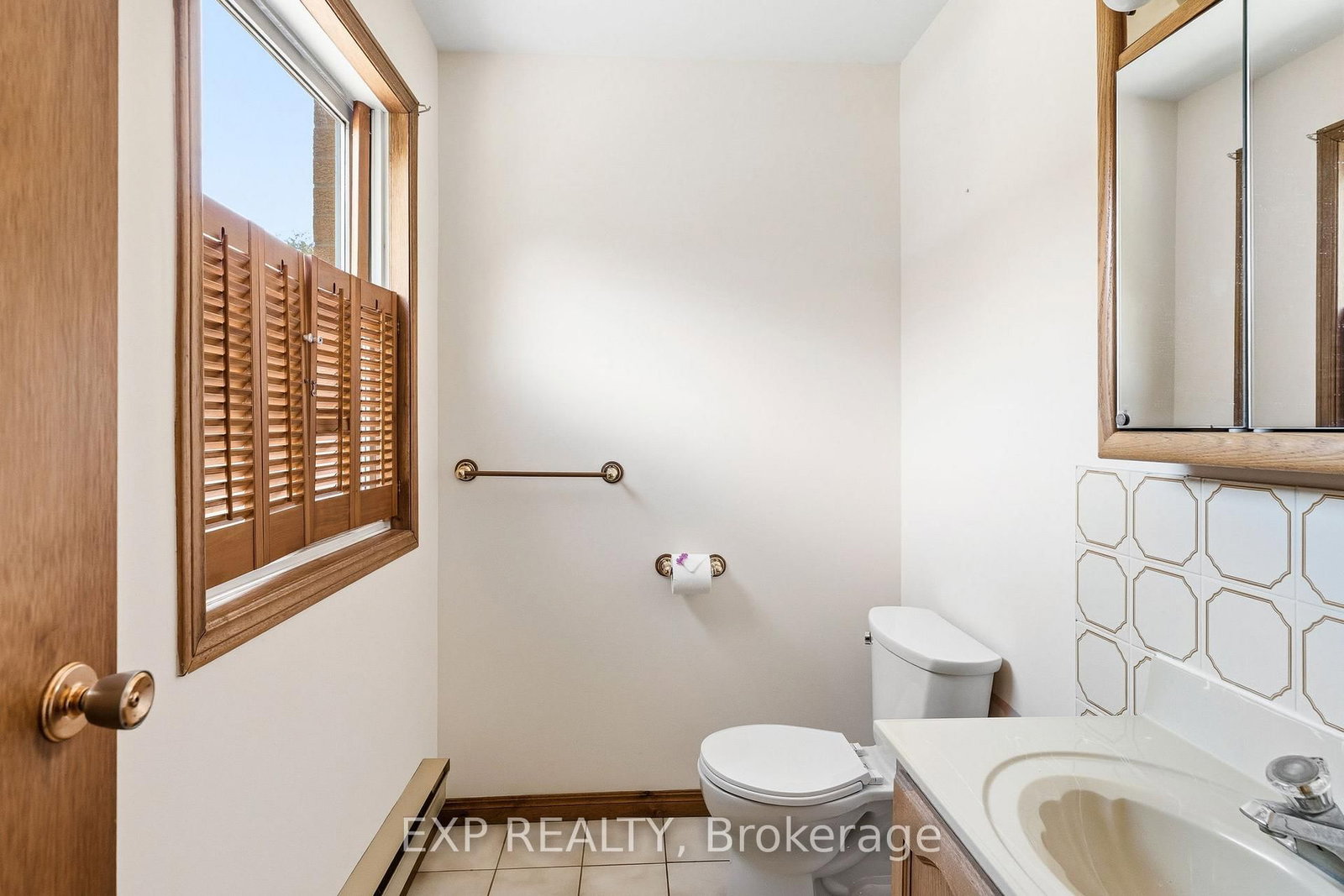 32 Louisa Street • Georgina, ON photo 18