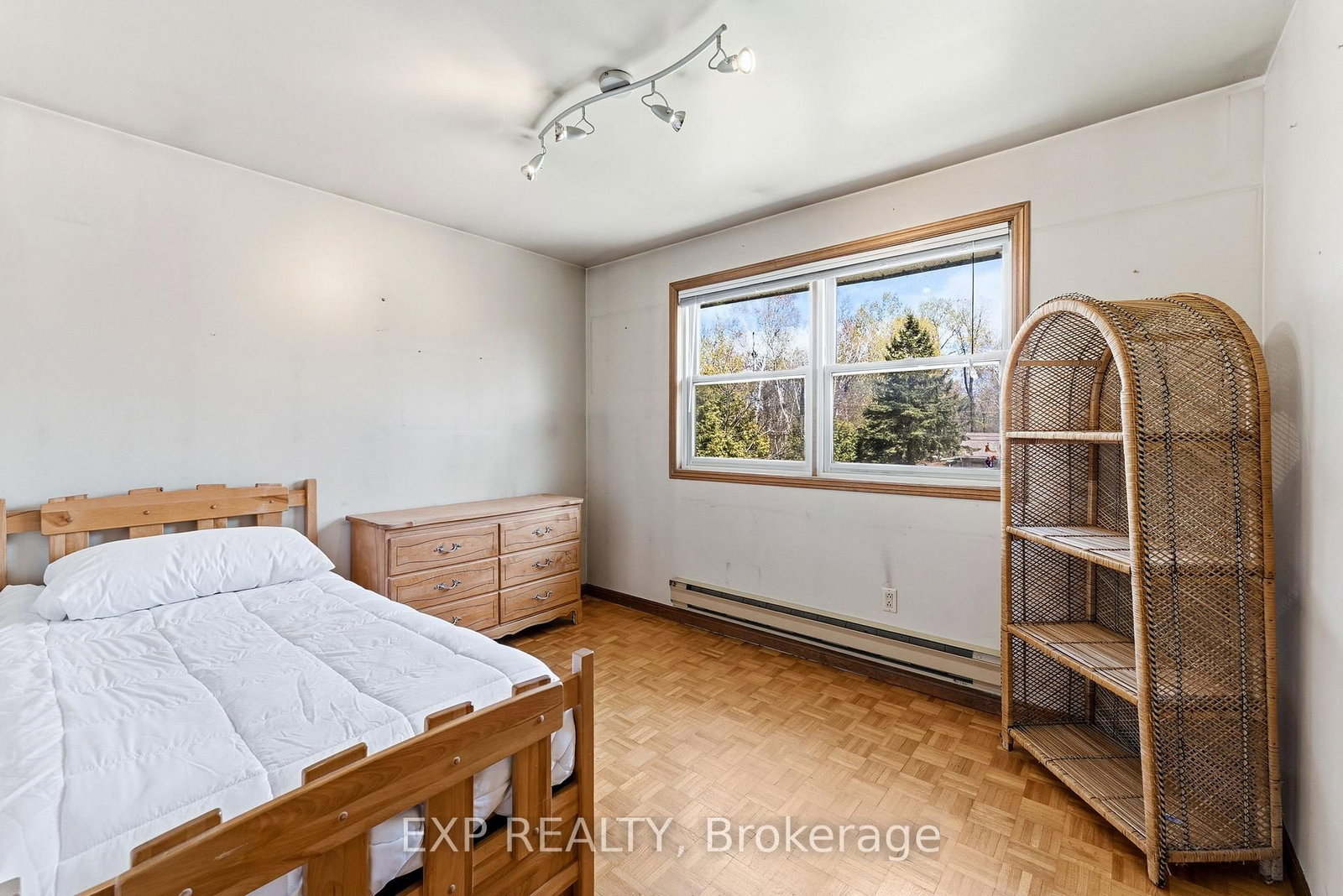32 Louisa Street • Georgina, ON photo 26
