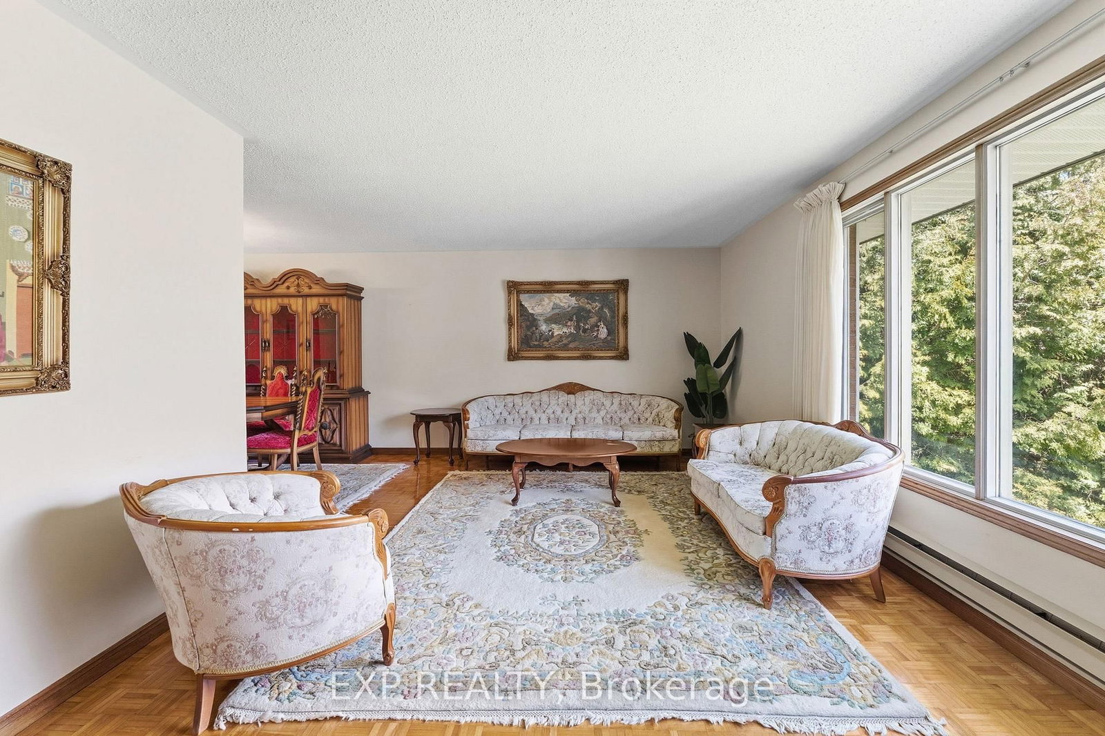 32 Louisa Street • Georgina, ON photo 6