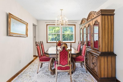 32 Louisa Street • Georgina, ON photo 9