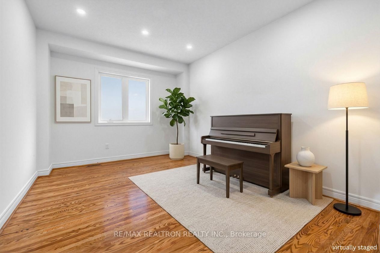 10 MACRILL Road • Markham, ON photo 12