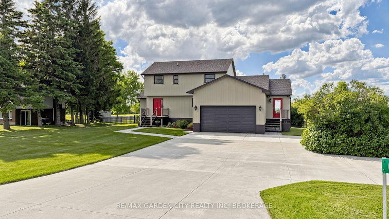 home for sale on 6022 11th Line